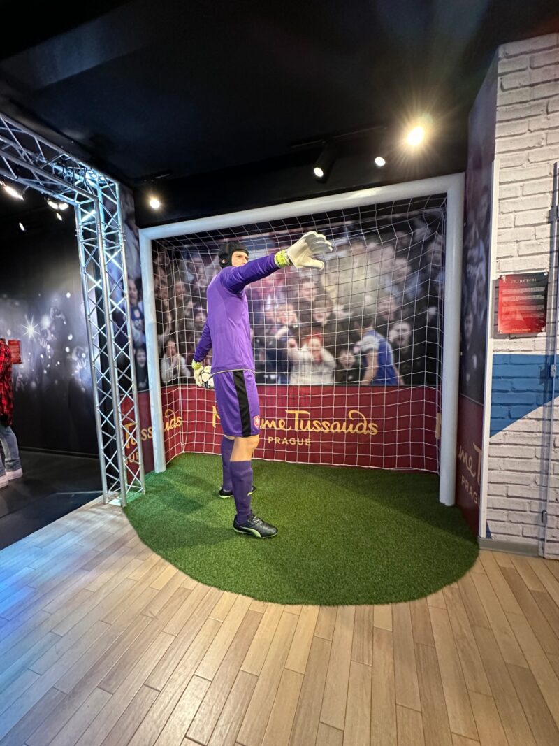 Dekorace, design a výroba interiéru, repliky a rekvizity do Madame Tussauds v Praze